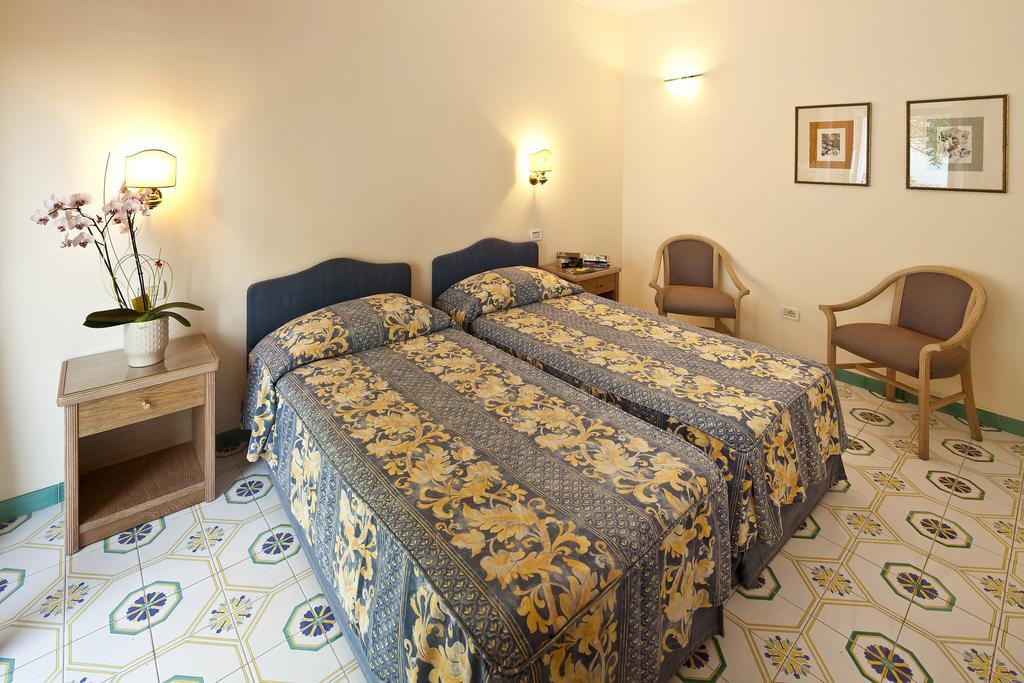 Hotel Continental Mare Иския Екстериор снимка