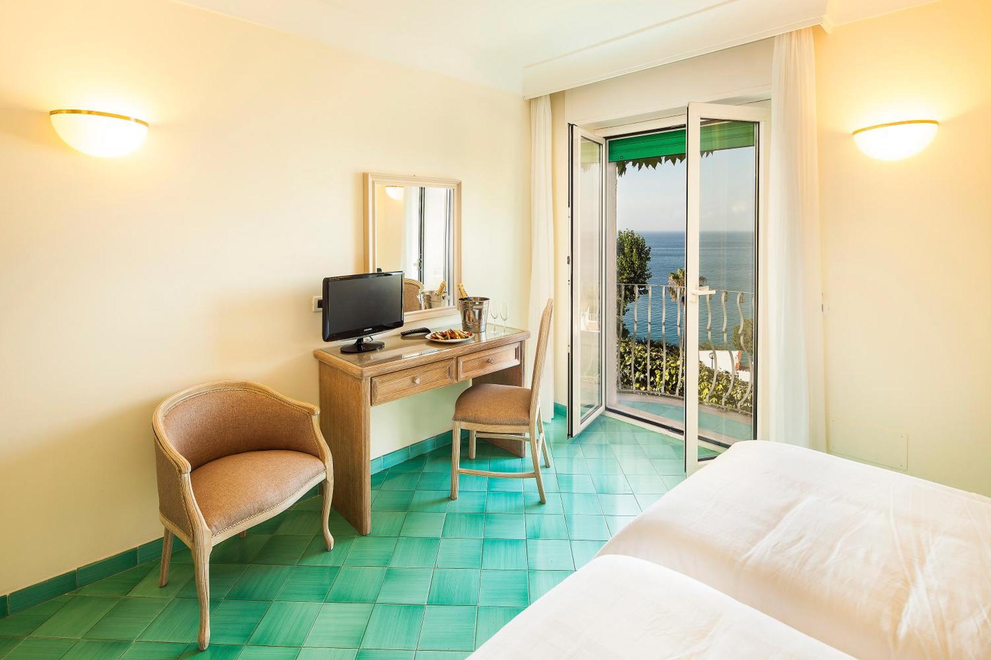 Hotel Continental Mare Иския Екстериор снимка